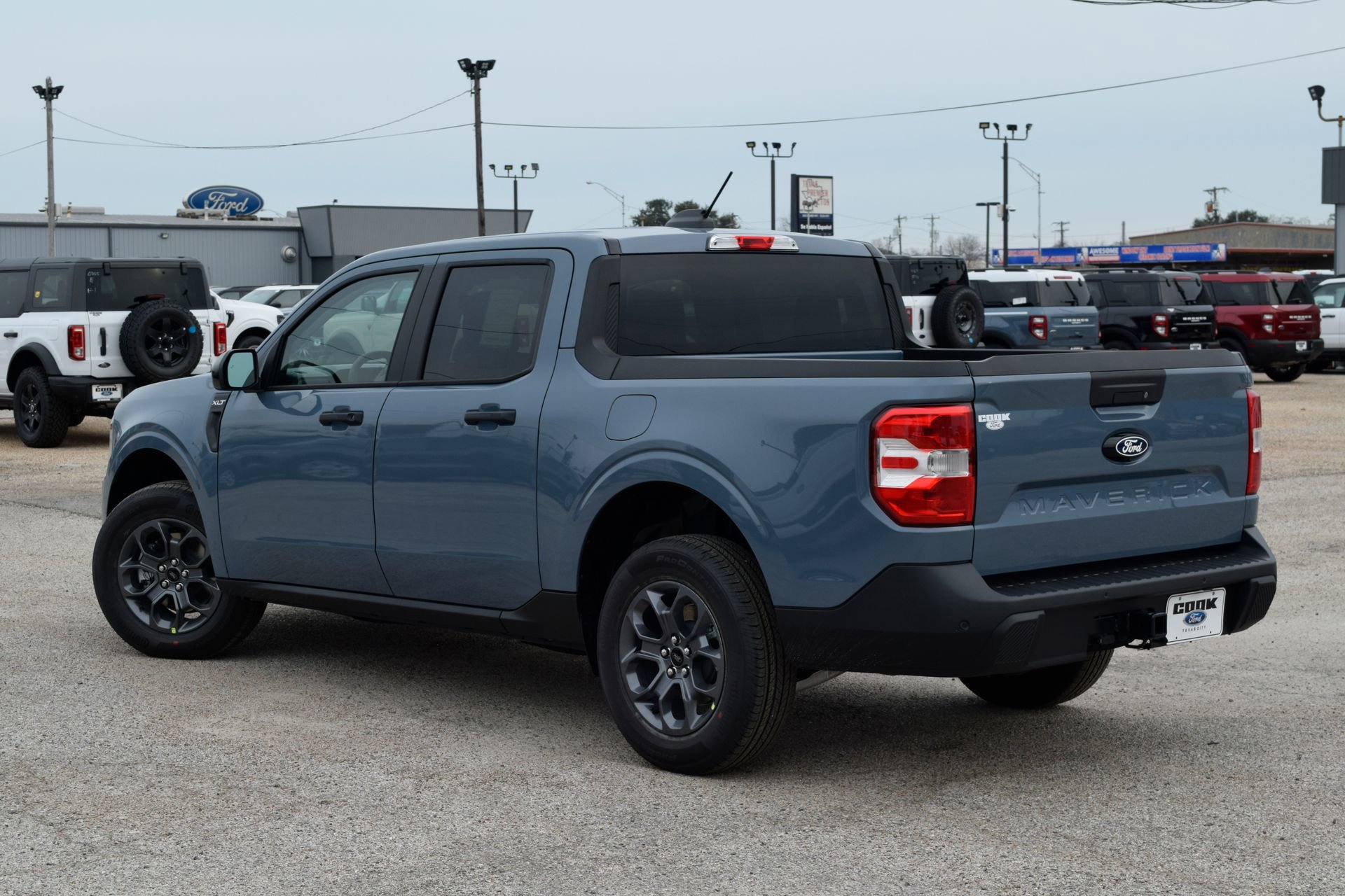 New 2026 Ford Maverick XLT w/ XLT Luxury Package image 4