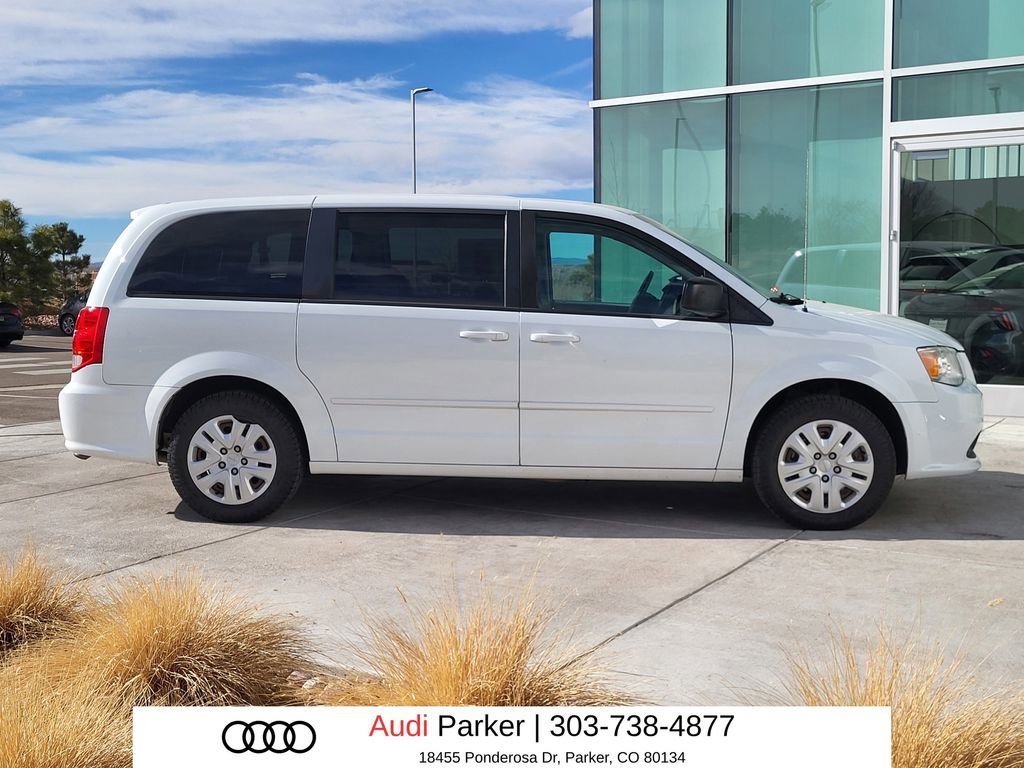 Used 2016 Dodge Grand Caravan SE w/ Quick Order Package 29E SE image 2