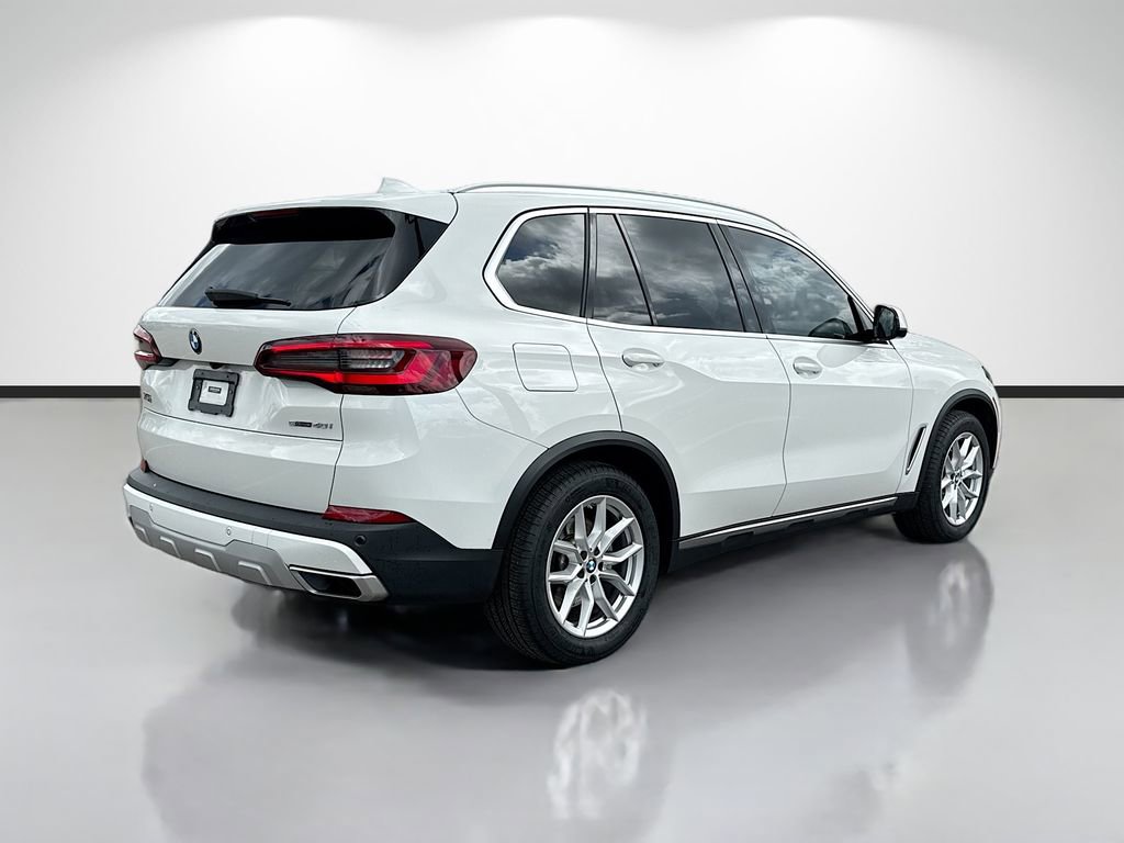 Used 2021 BMW X5 sDrive40i w/ Convenience Package image 3