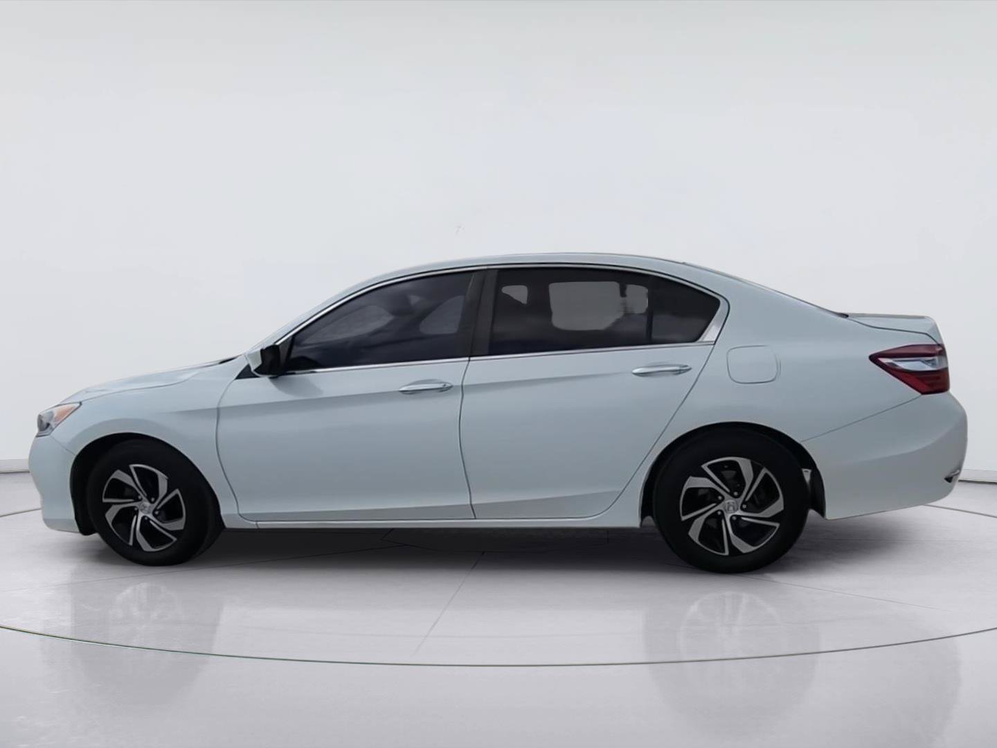 Used 2017 Honda Accord LX image 6