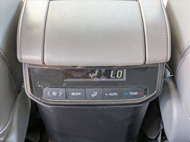 Used 2023 Toyota Highlander XLE image 17