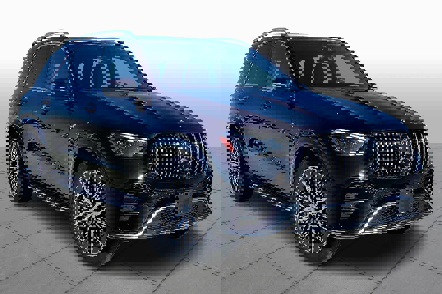 Used 2025 Mercedes-Benz GLE 53 AMG AMG GLE 53 image 3