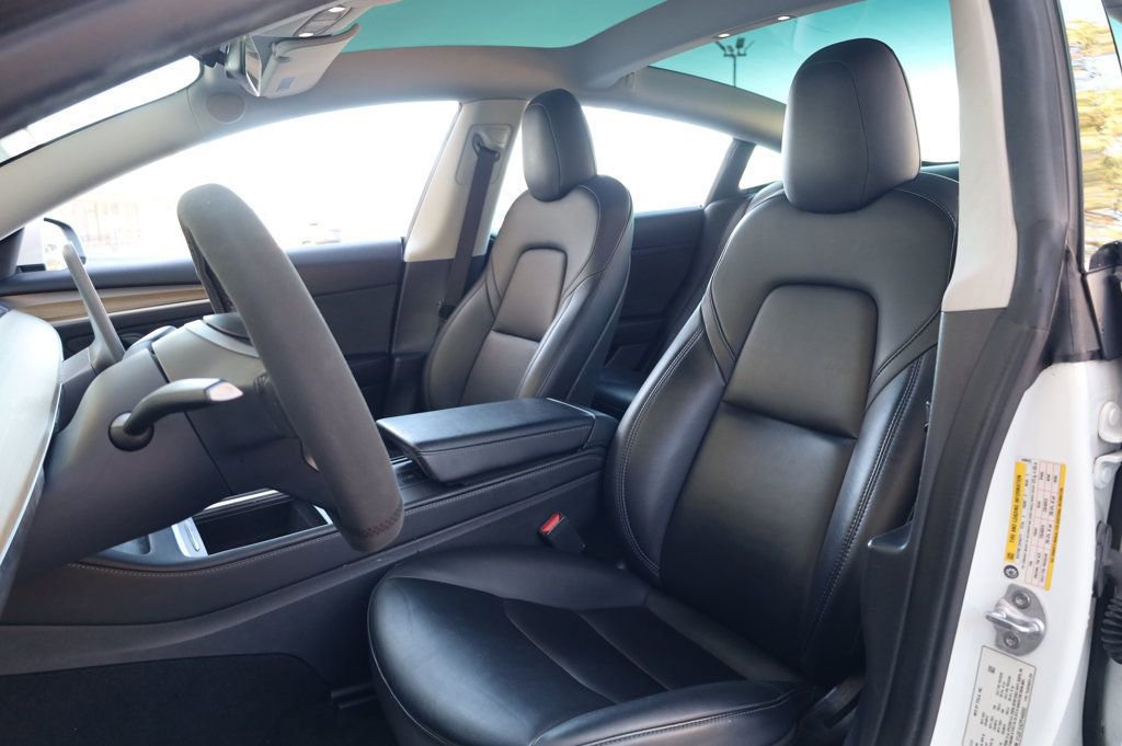 Used 2023 Tesla Model 3 Standard Range image 14