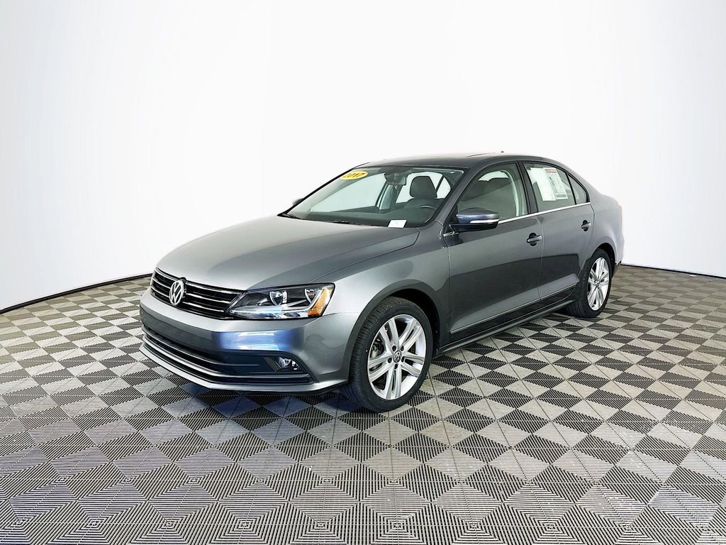 Used 2017 Volkswagen Jetta SEL FWD image 4
