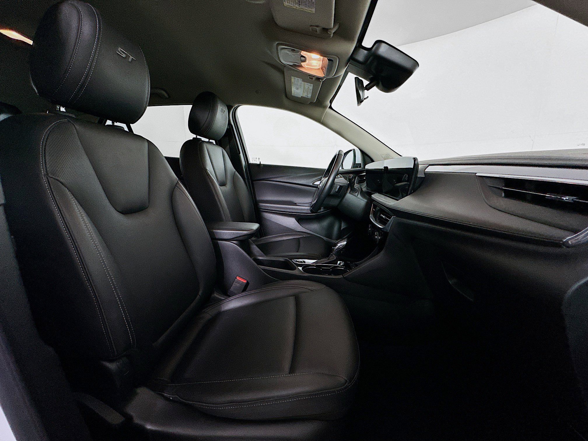 Used 2024 Buick Encore GX Sport Touring w/ Comfort Package image 29