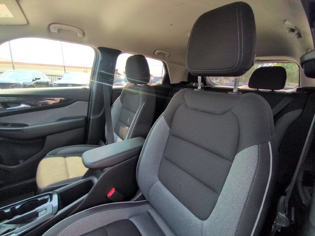 Used 2025 Chevrolet TrailBlazer LT AWD/4WD image 24