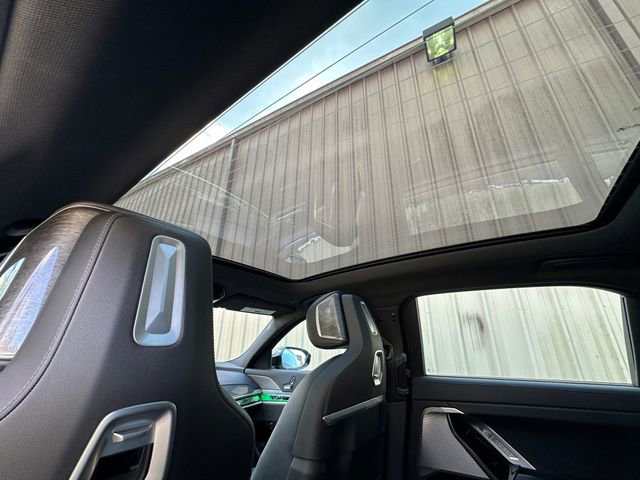 Used 2023 BMW 740i w/ Parking Assistance Package image 47