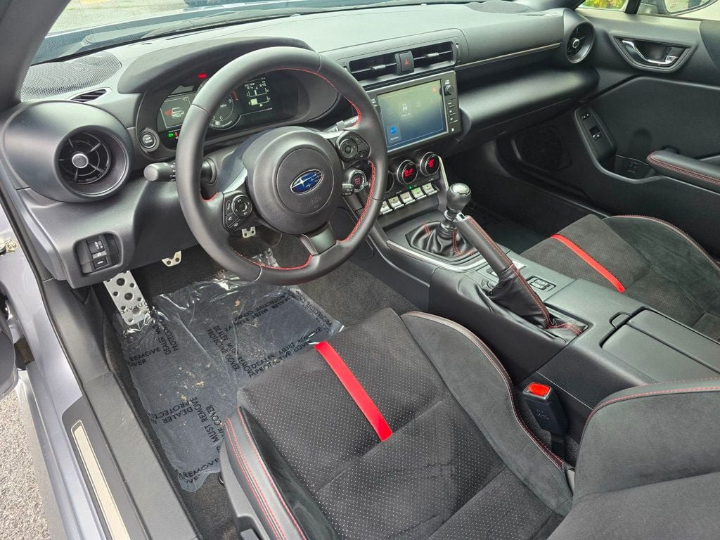 Used 2023 Subaru BRZ Limited RWD image 9