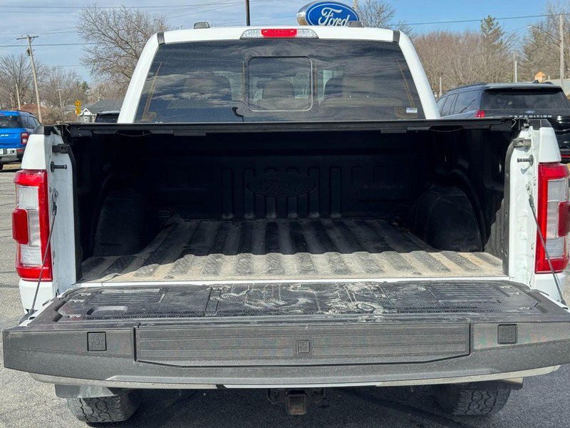Used 2022 Ford F150 Lariat w/ Equipment Group 502A High AWD/4WD image 4