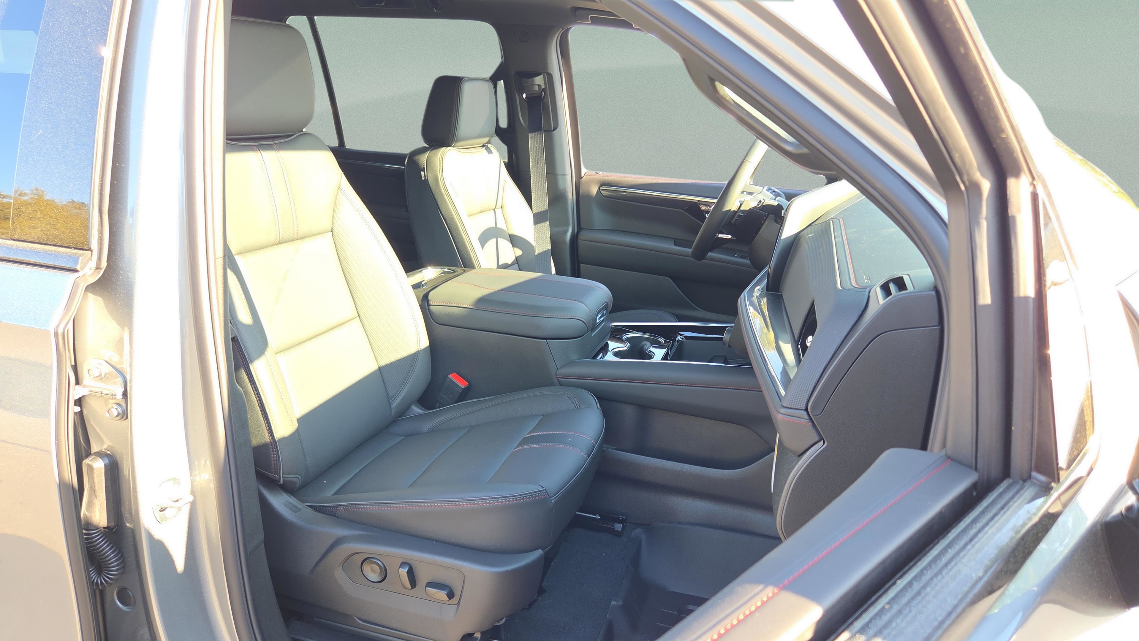 New 2026 Chevrolet Suburban RST w/ Comfort Package image 25