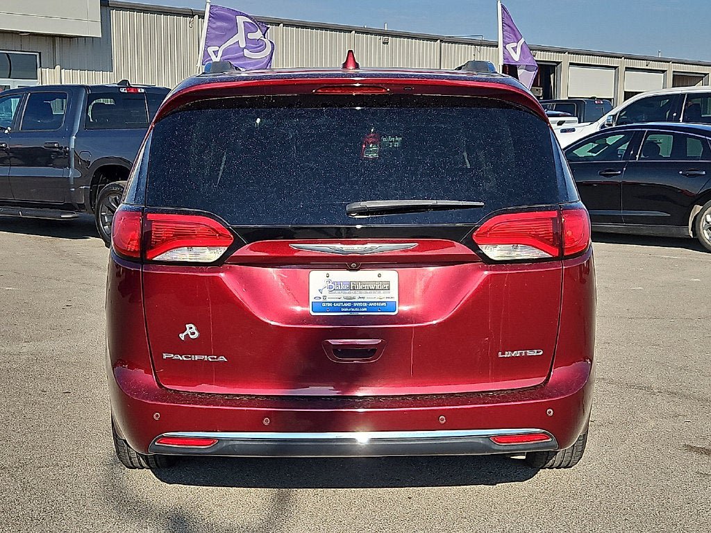Certified 2017 Chrysler Pacifica Limited w/ Advanced Safetytec Group FWD image 6