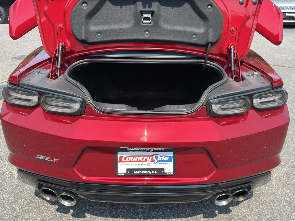 Used 2021 Chevrolet Camaro ZL1 RWD image 9
