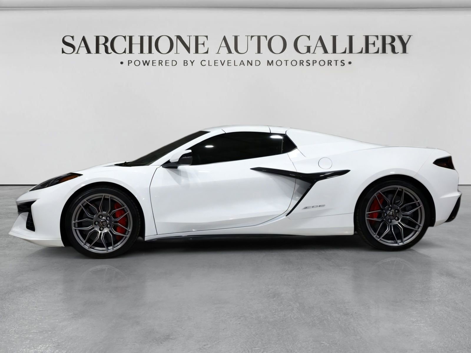Used 2025 Chevrolet Corvette Z06 RWD image 3