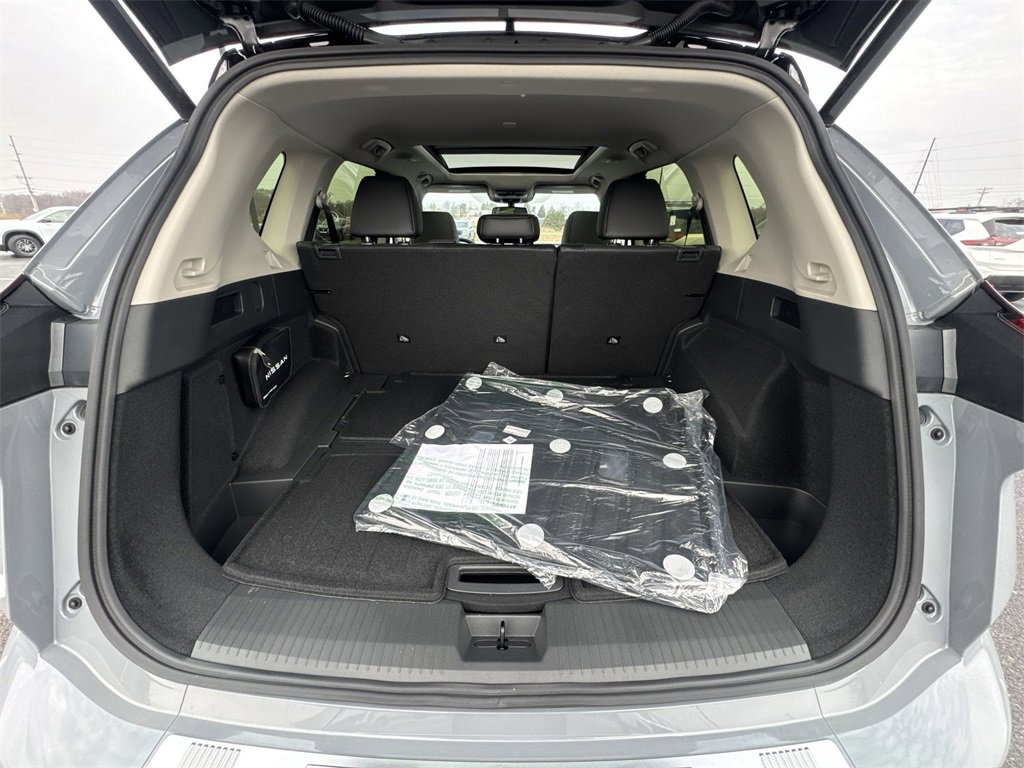 New 2026 Nissan Rogue Platinum image 24