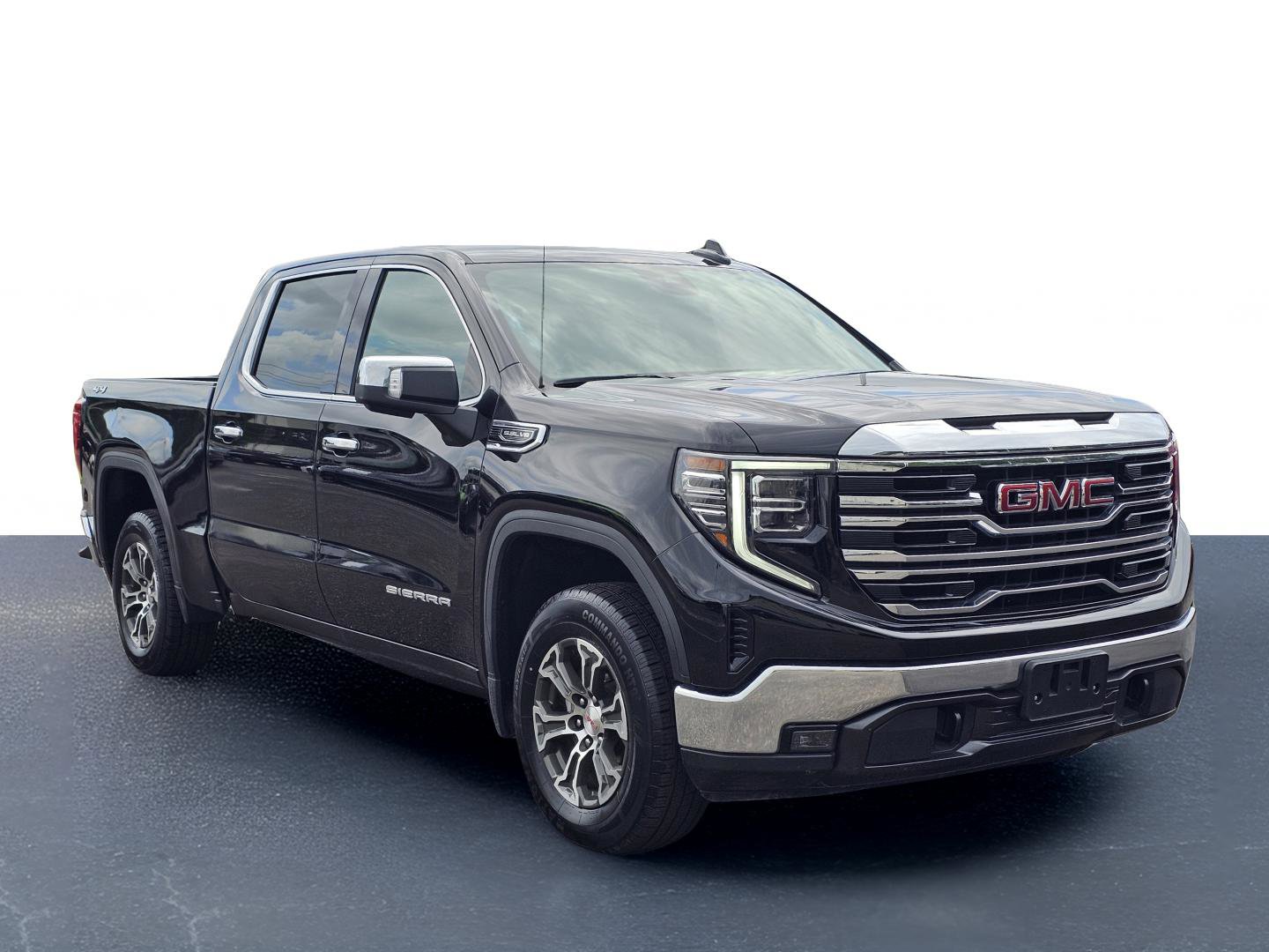 Used 2025 GMC Sierra 1500 SLT AWD/4WD image 5