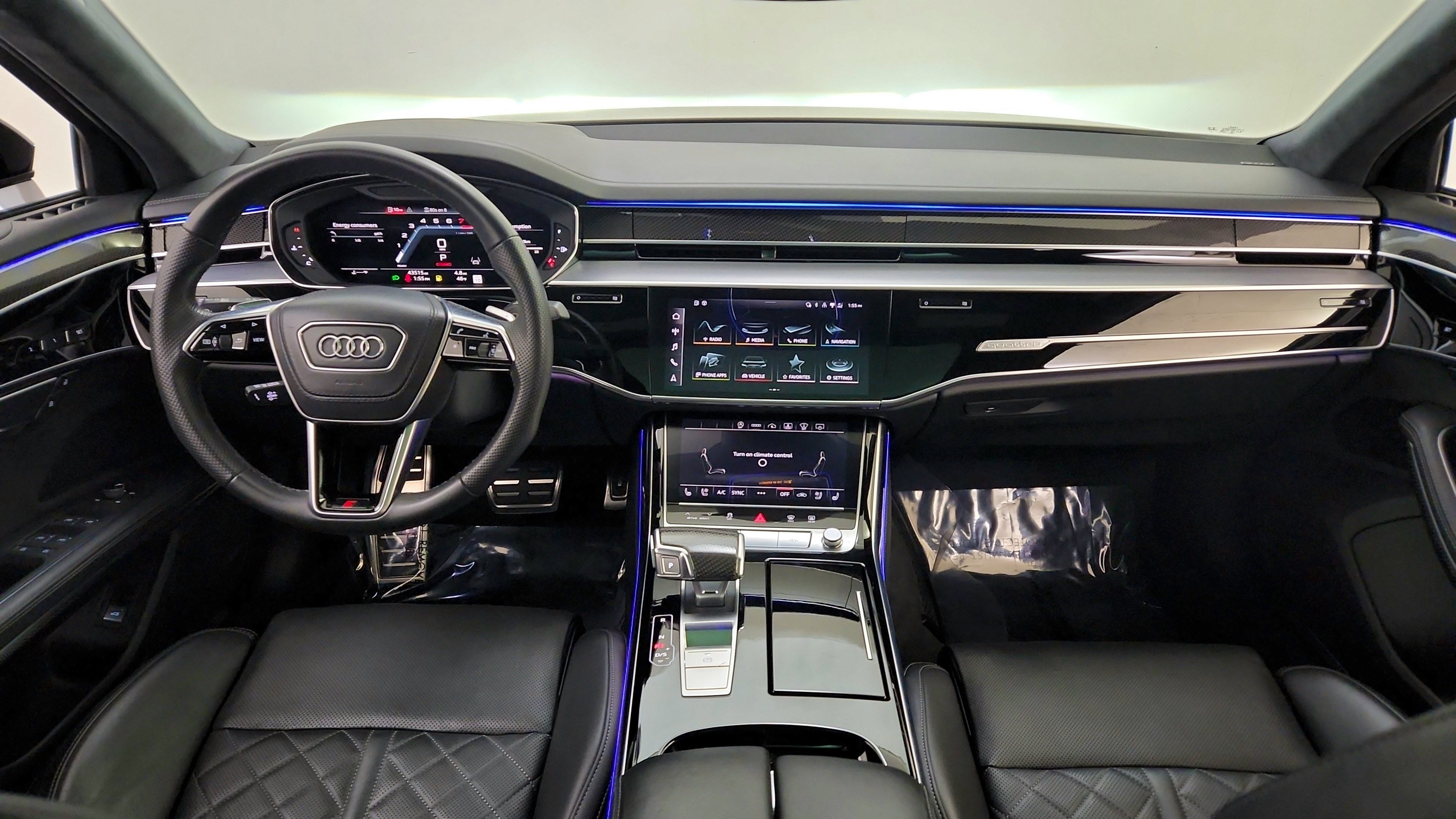 Used 2022 Audi S8 w/ S8 Comfort Plus Package AWD/4WD image 22