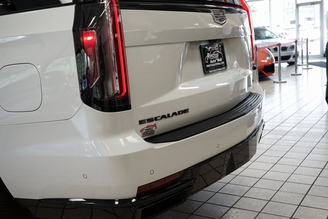 Used 2024 Cadillac Escalade Sport Platinum w/ LPO, ONYX Package image 20