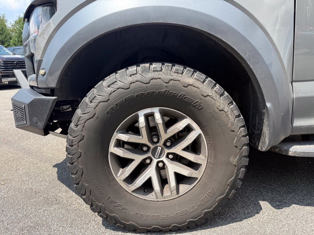 Used 2018 Ford F150 Raptor w/ Equipment Group 802A Luxury AWD/4WD image 4