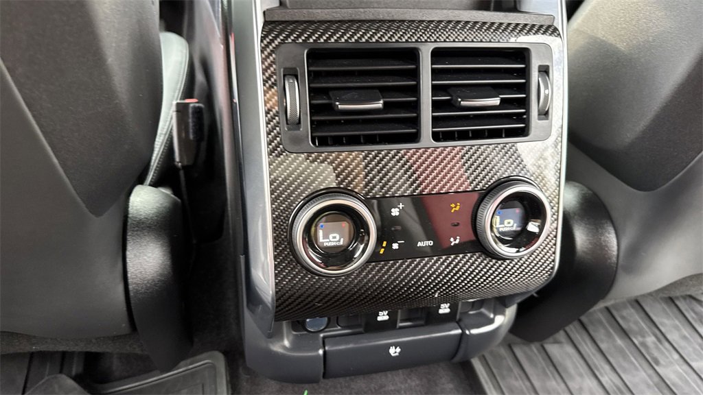 Used 2021 Land Rover Range Rover Sport SVR image 38