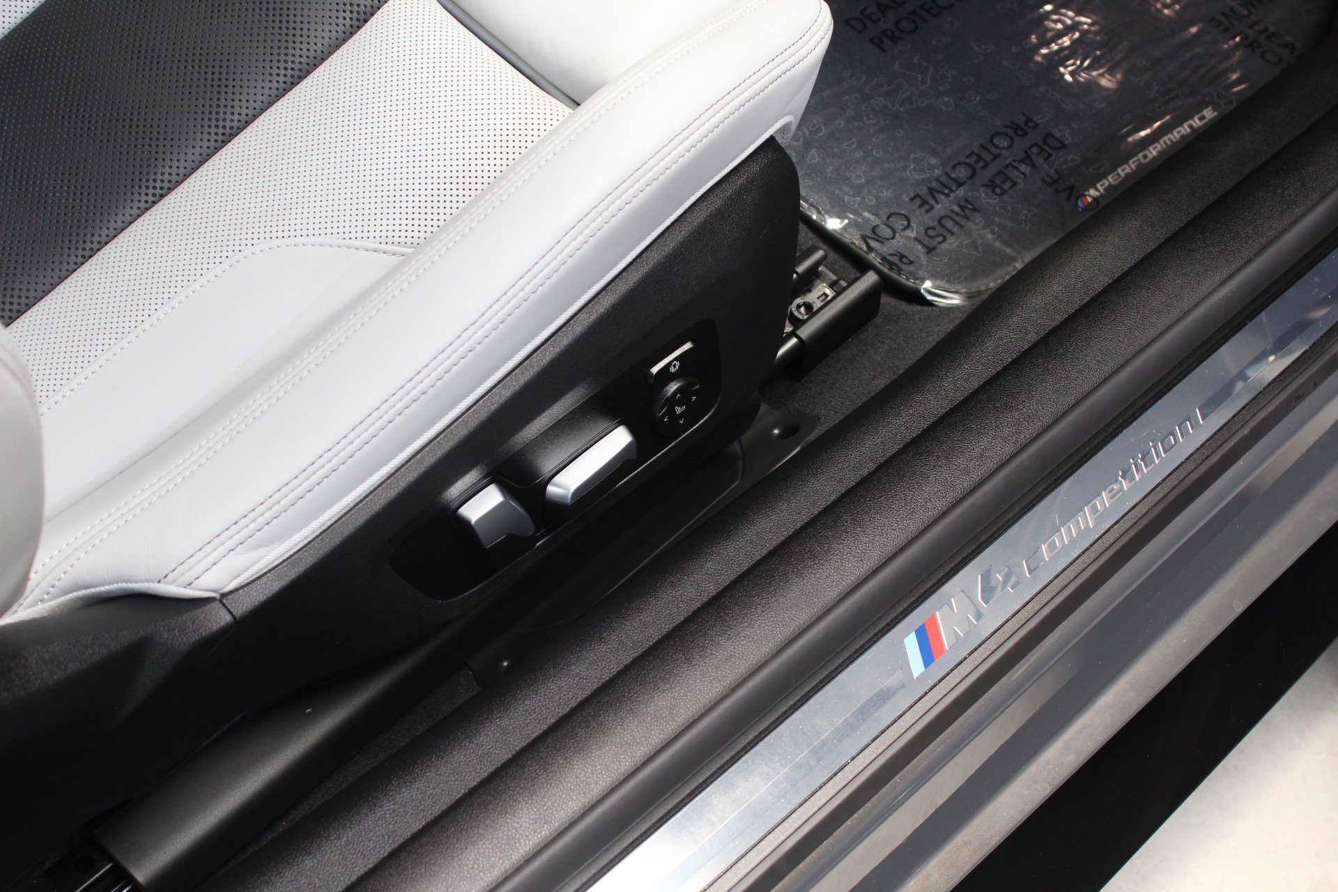 Used 2022 BMW M4 xDrive Competition AWD/4WD image 37