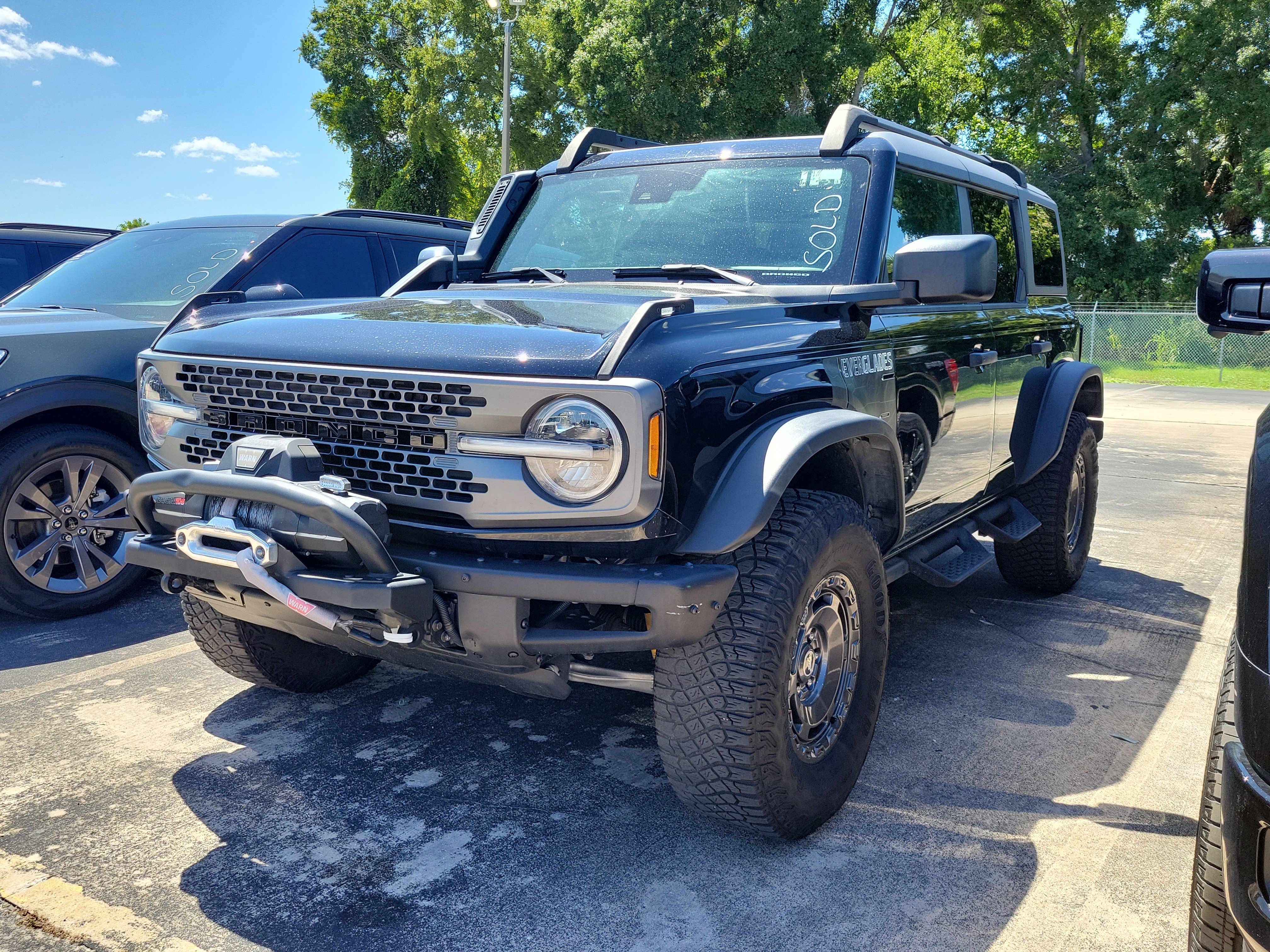 Certified 2024 Ford Bronco Everglades AWD/4WD image 3