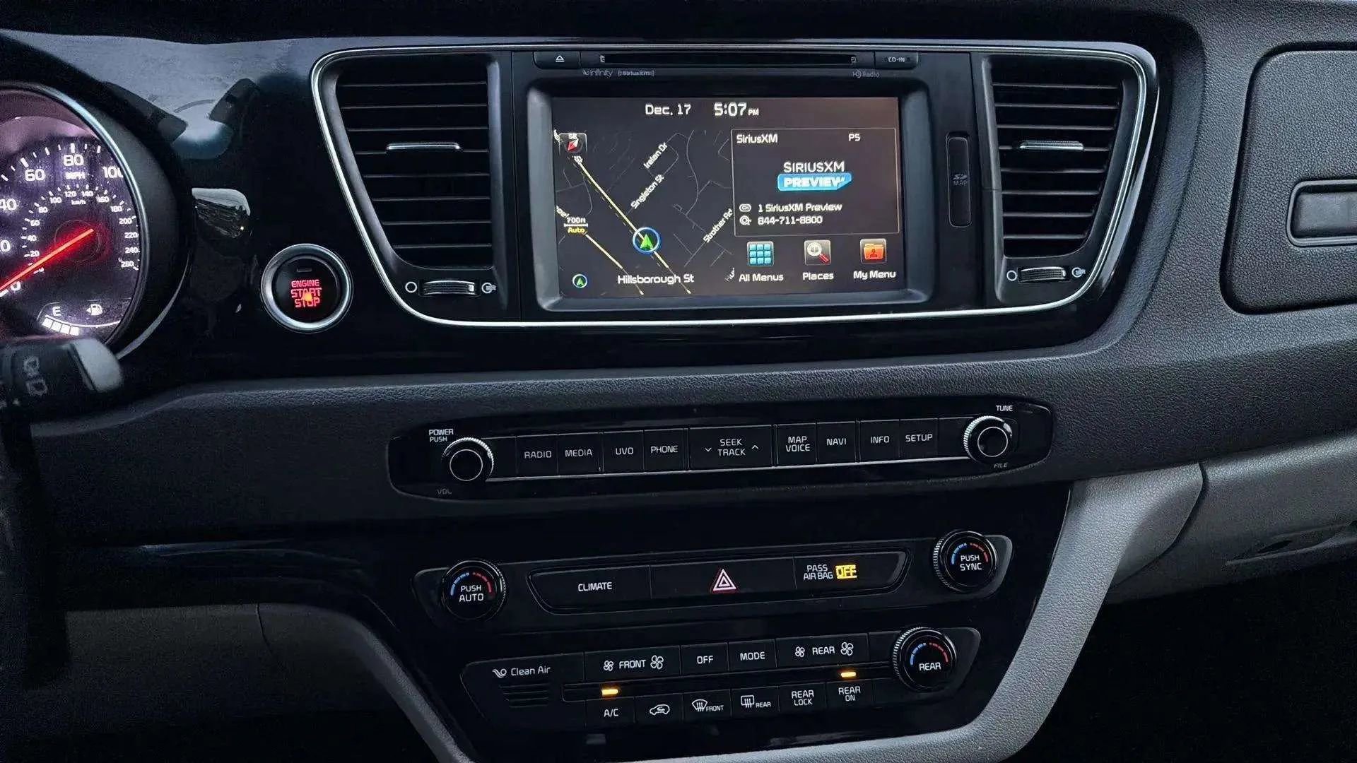 Used 2015 Kia Sedona SX image 36