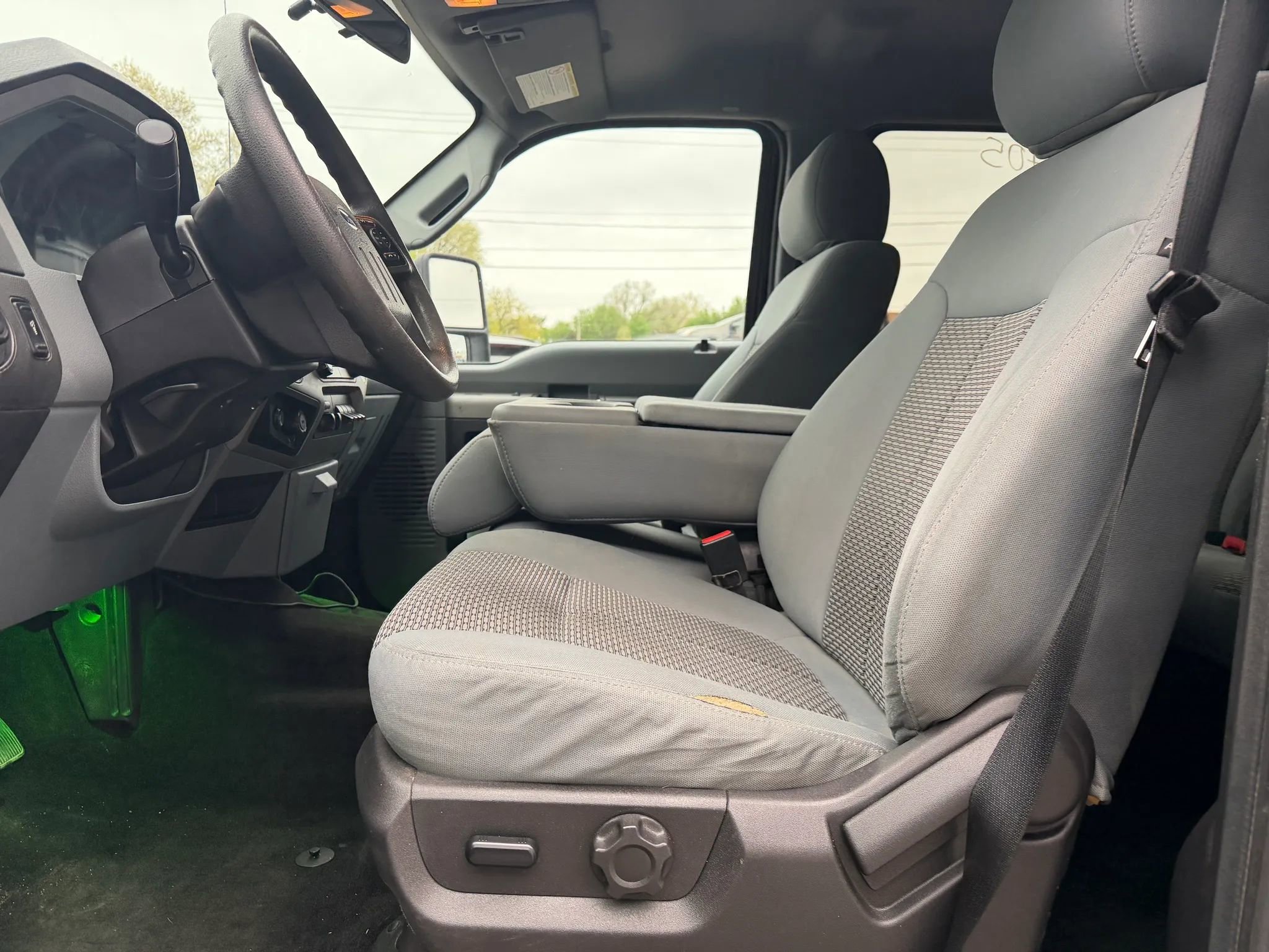 Used 2016 Ford F350 XLT w/ FX4 4x4 Off Road Package image 33