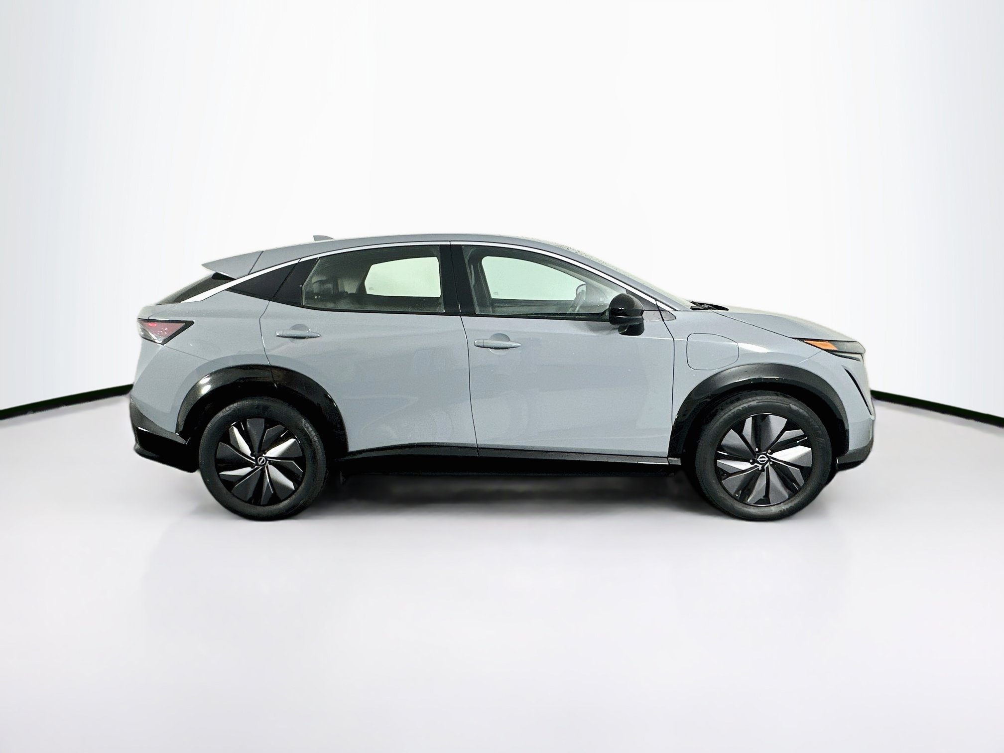 Used 2024 Nissan Ariya FWD image 10