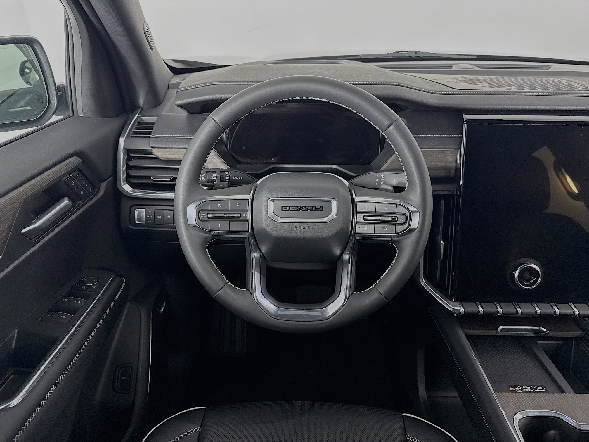 Used 2024 GMC Acadia Denali image 24