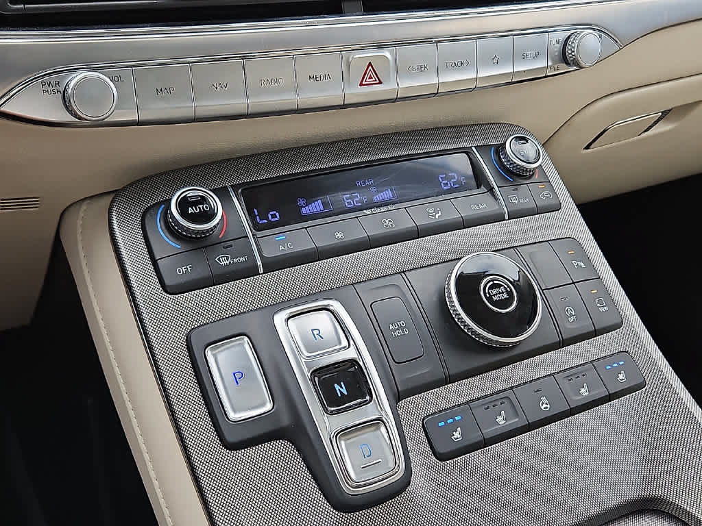 Used 2020 Hyundai Palisade Limited FWD image 16