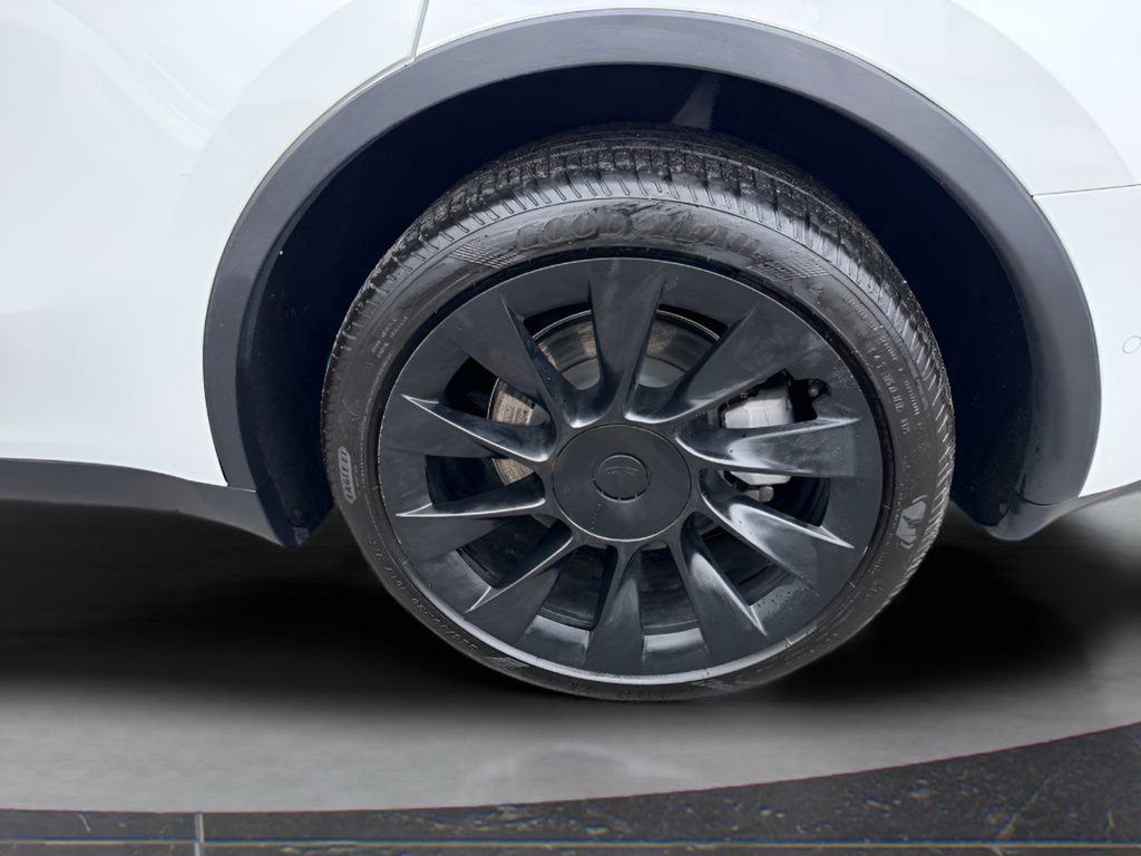 Used 2021 Tesla Model Y Long Range AWD/4WD image 10