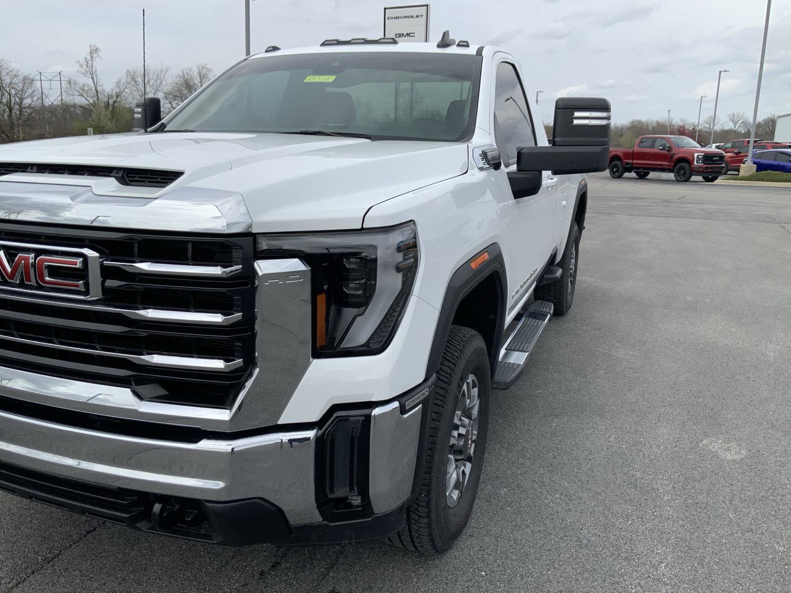 Used 2025 GMC Sierra 2500 SLE w/ SLE Convenience Package image 14