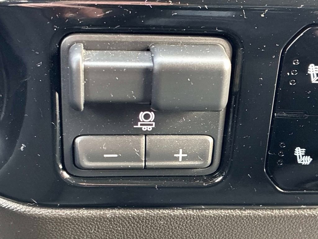 Used 2024 GMC Sierra 3500 SLE w/ SLE Value Package image 29