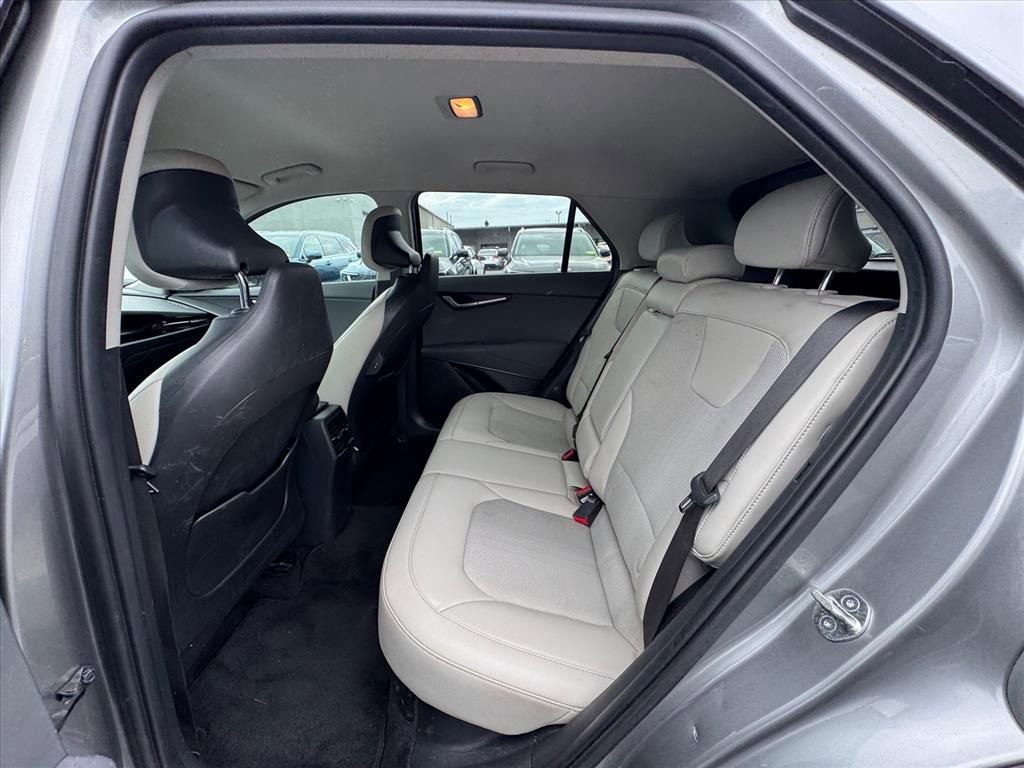 Used 2023 Kia Niro EX FWD image 11