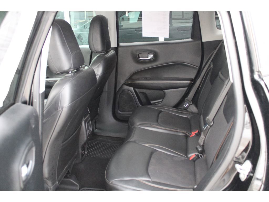 Used 2018 Jeep Compass Latitude w/ Cold Weather Group image 31