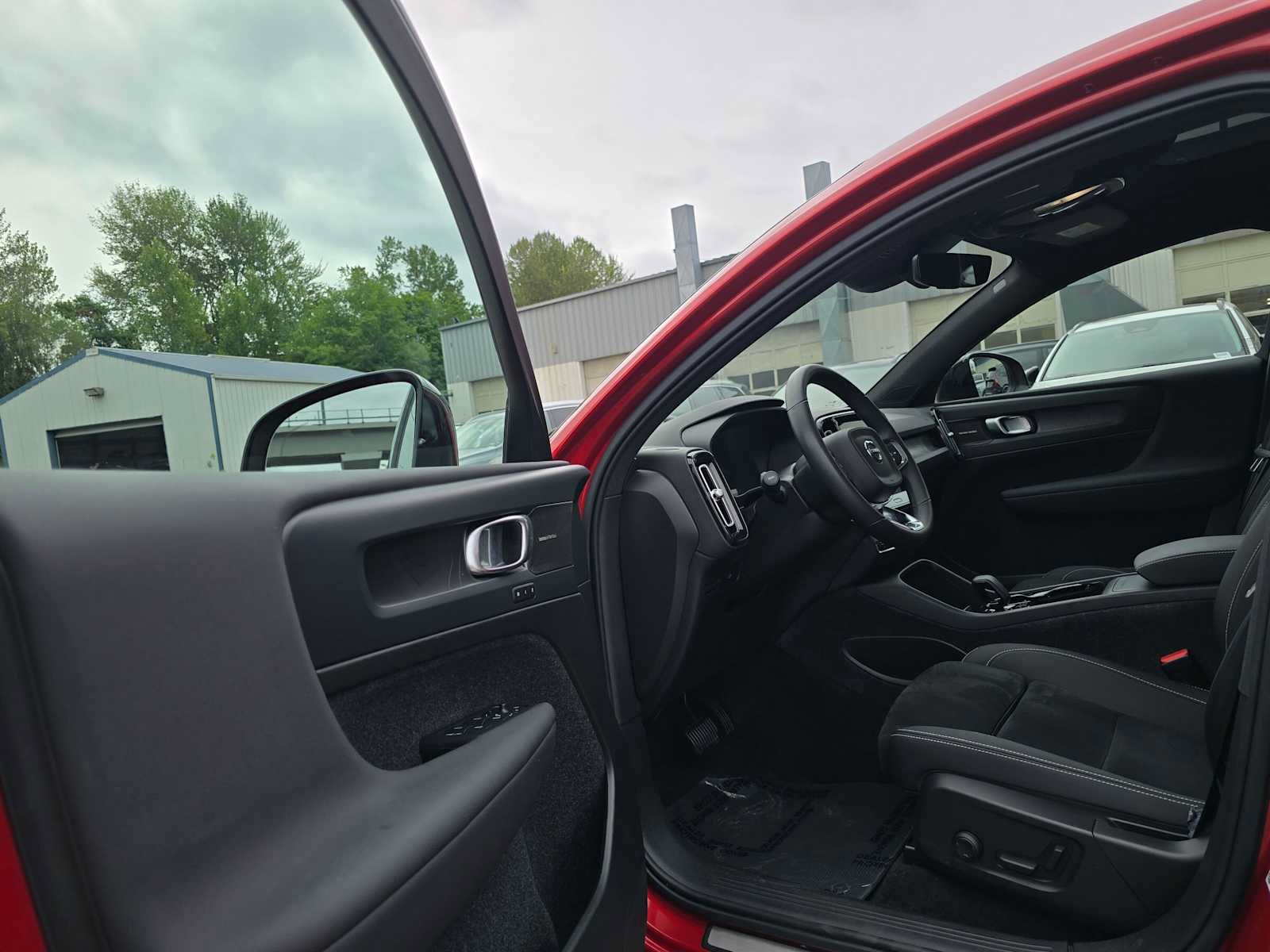 Certified 2023 Volvo C40 P8 Recharge Ultimate AWD/4WD image 21