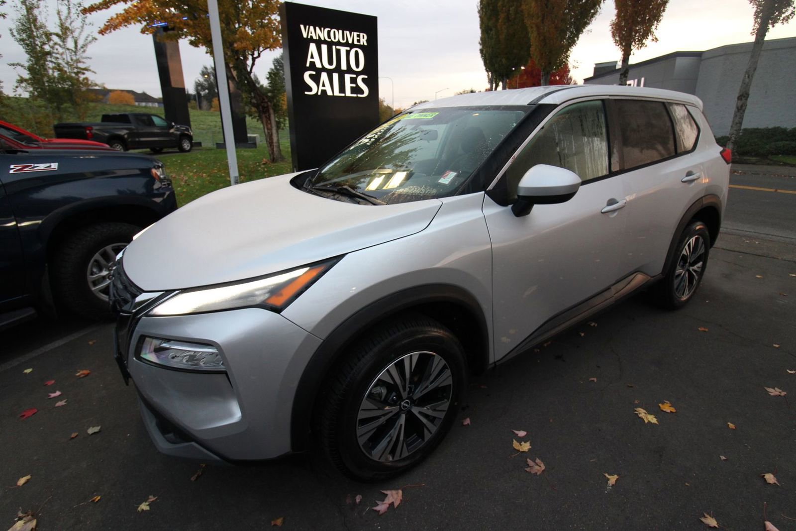 Used 2023 Nissan Rogue SV