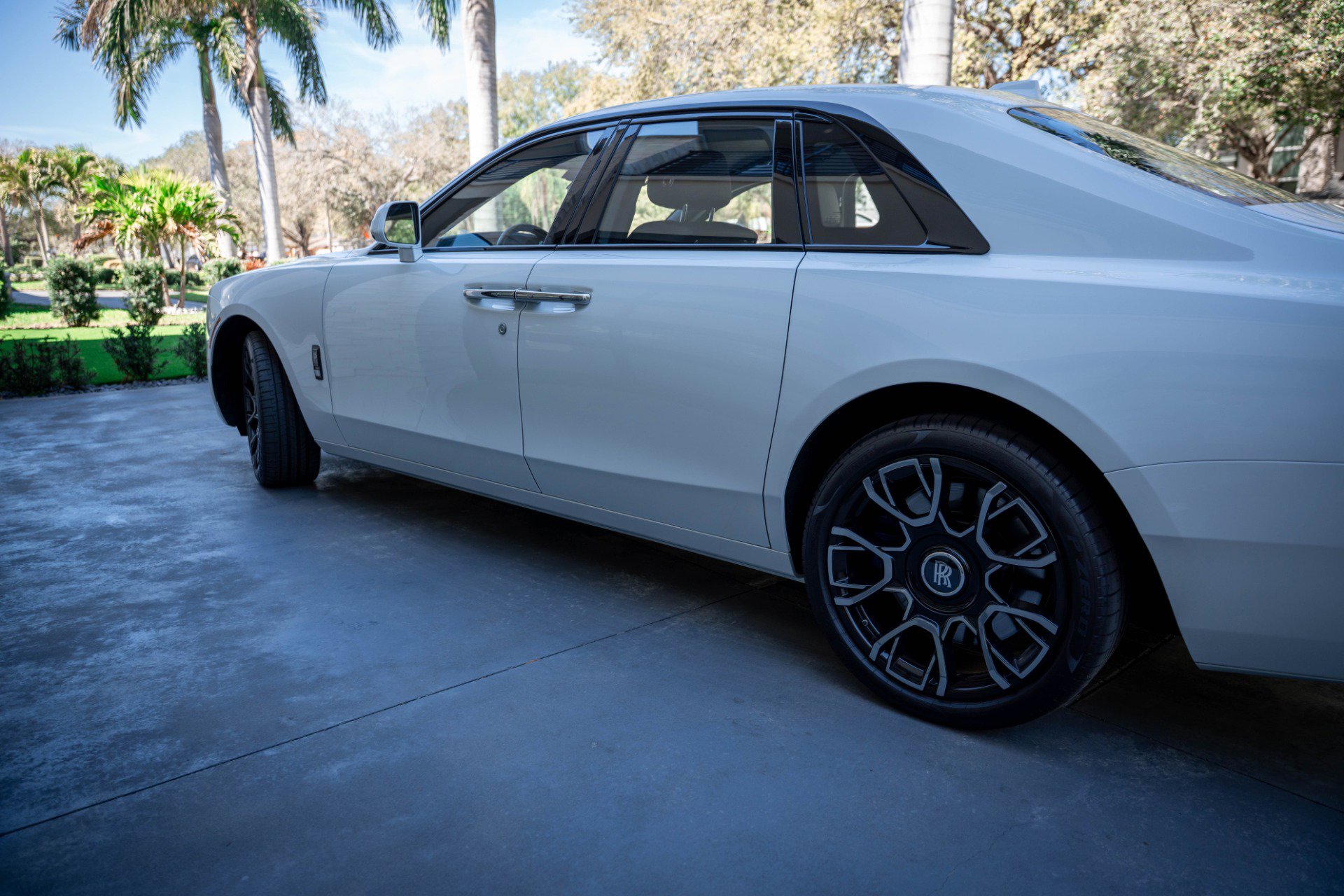 Used 2022 Rolls-Royce Ghost Black Badge image 17