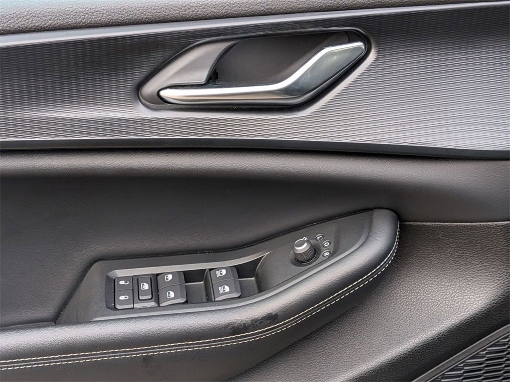 Certified 2024 Jeep Grand Cherokee Altitude image 16