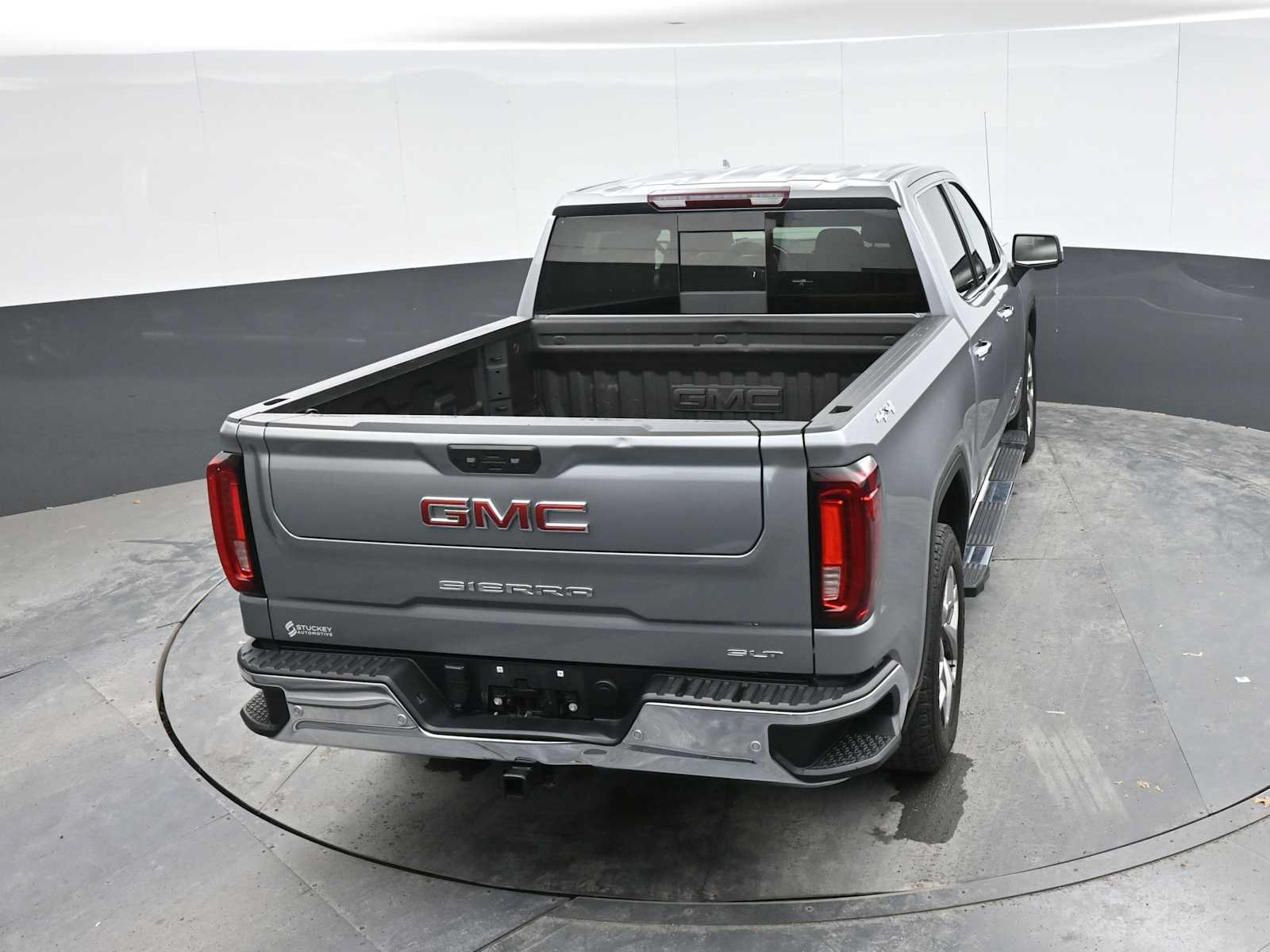 Used 2024 GMC Sierra 1500 SLT w/ SLT Premium Plus Package AWD/4WD image 21