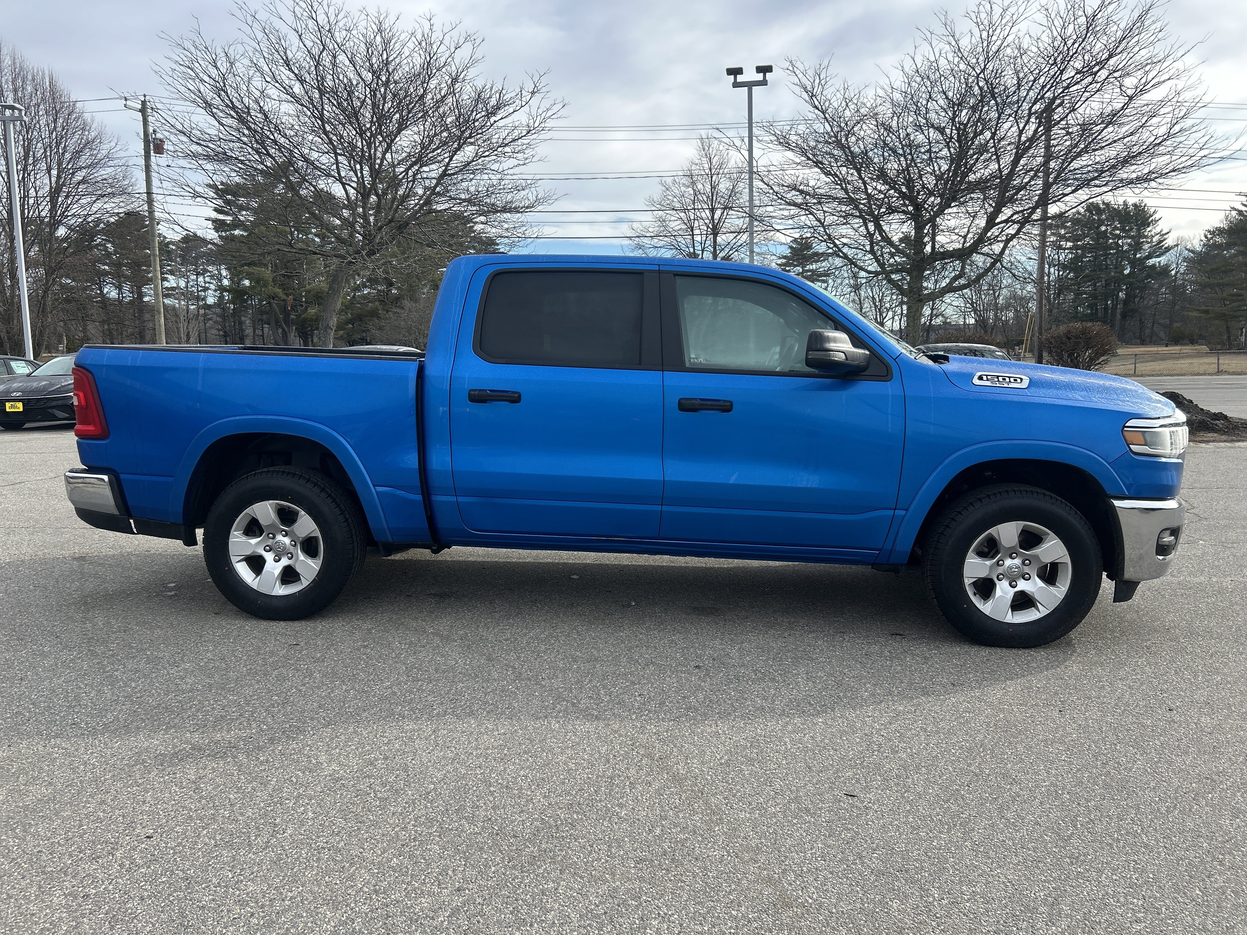 Used 2025 RAM 1500 Big Horn AWD/4WD image 4