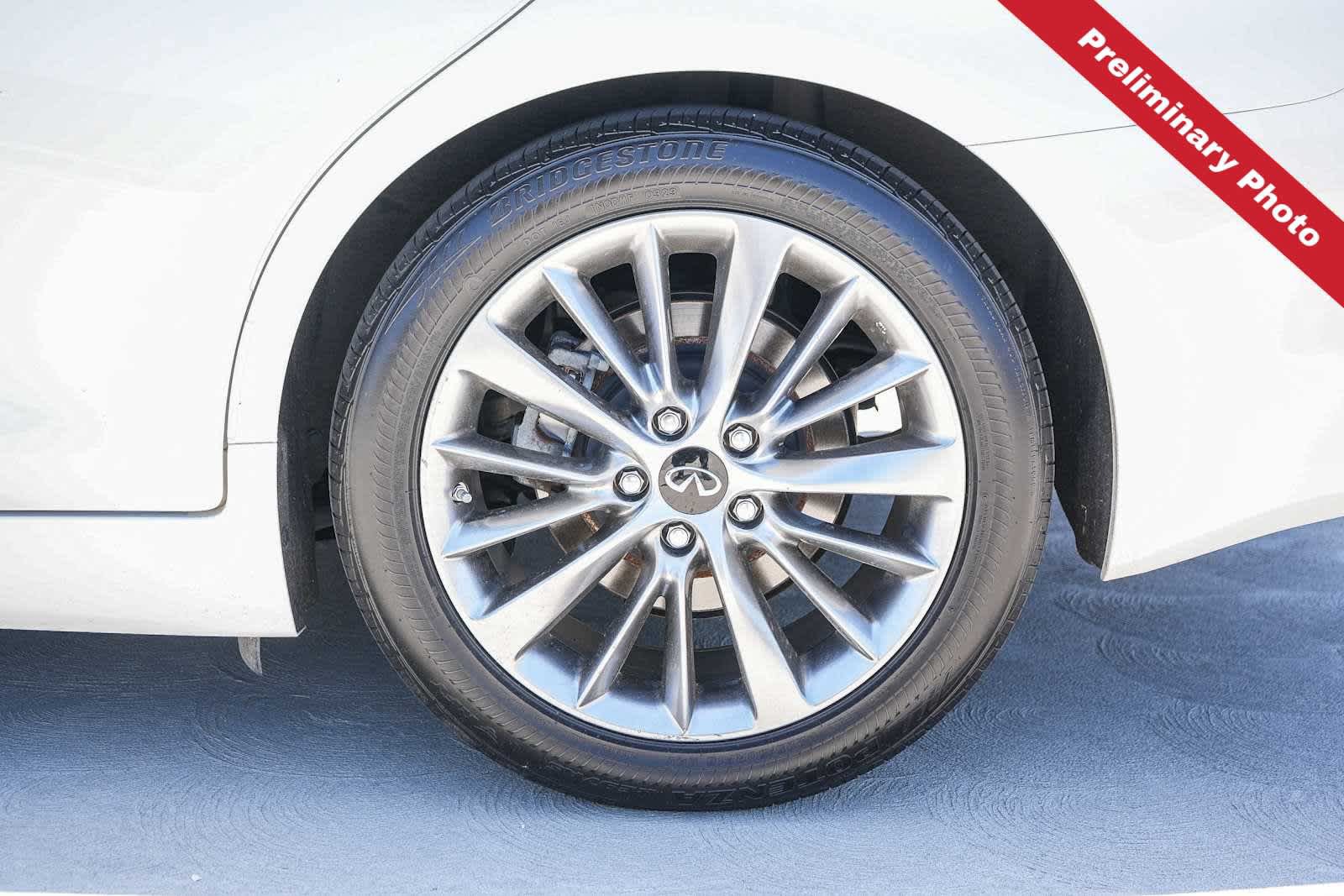 Used 2020 INFINITI Q50 Luxe w/ Essential Package (3.0T Luxe) RWD image 11