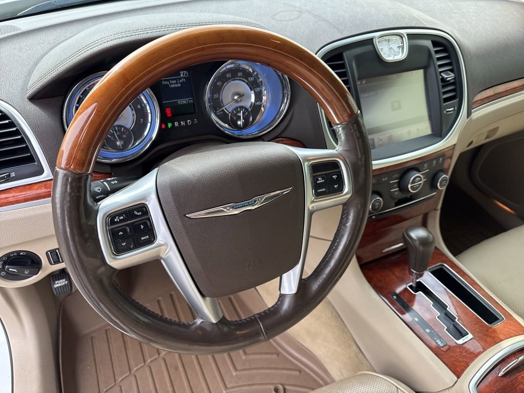 Used 2011 Chrysler 300 Limited w/ Luxury Group image 20
