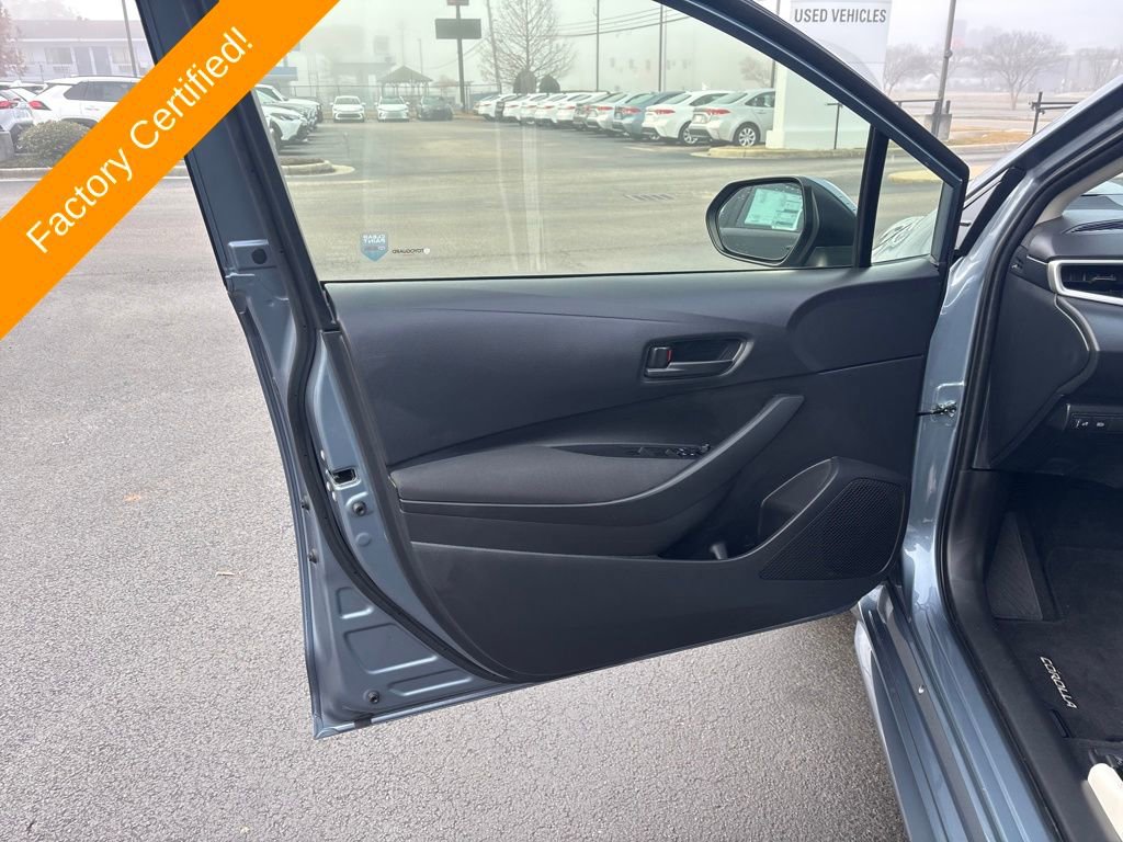Used 2025 Toyota Corolla LE image 11