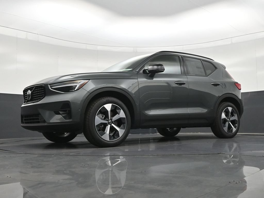 New 2026 Volvo XC40 B5 Plus w/ Climate Package AWD/4WD image 22
