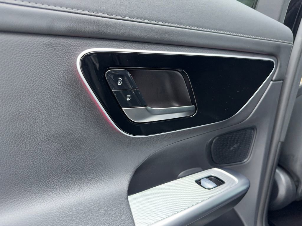 Used 2024 Mercedes-Benz GLC 300 image 50