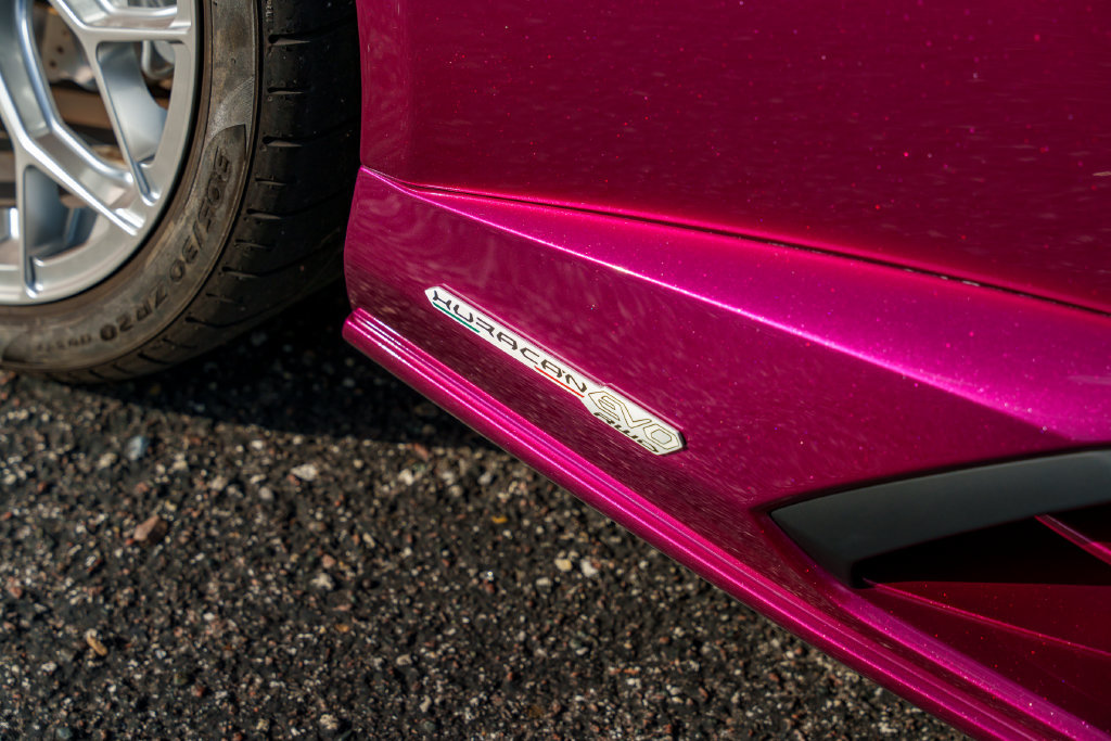 Used 2022 Lamborghini Huracan EVO RWD image 24