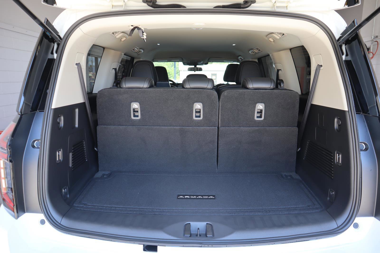 New 2026 Nissan Armada SV image 37