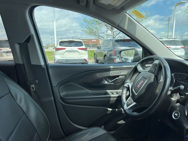Used 2023 GMC Terrain SLT image 35