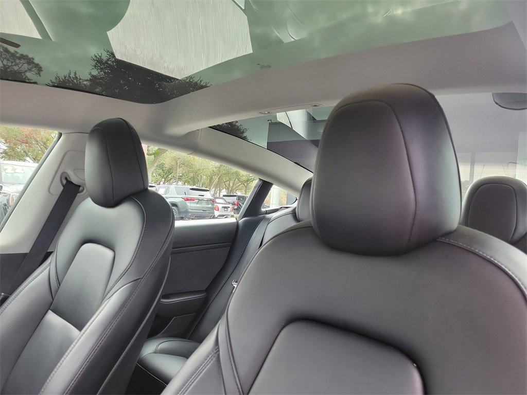 Used 2021 Tesla Model 3 Standard Range Plus image 22